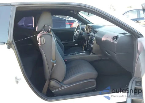 2013 Dodge Challenger Sxt from USA, damaged, VIN 2C3CDYAG8DH582012